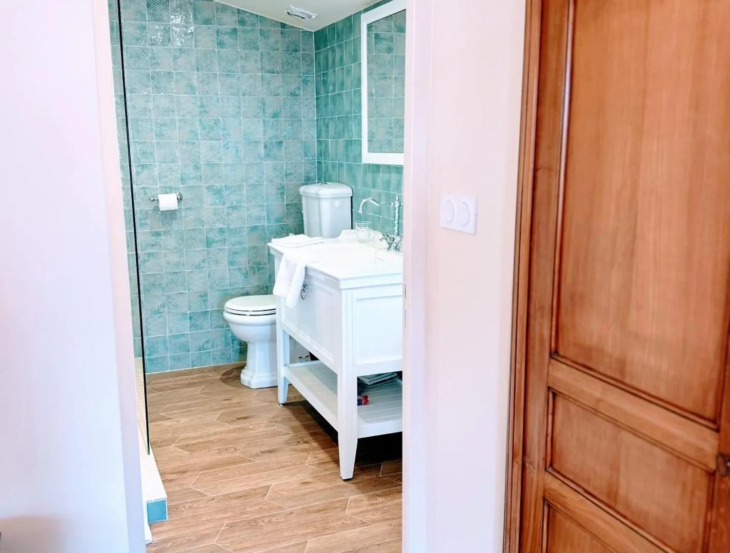 Les Terrasses De Ventabren Bed & Breakfast