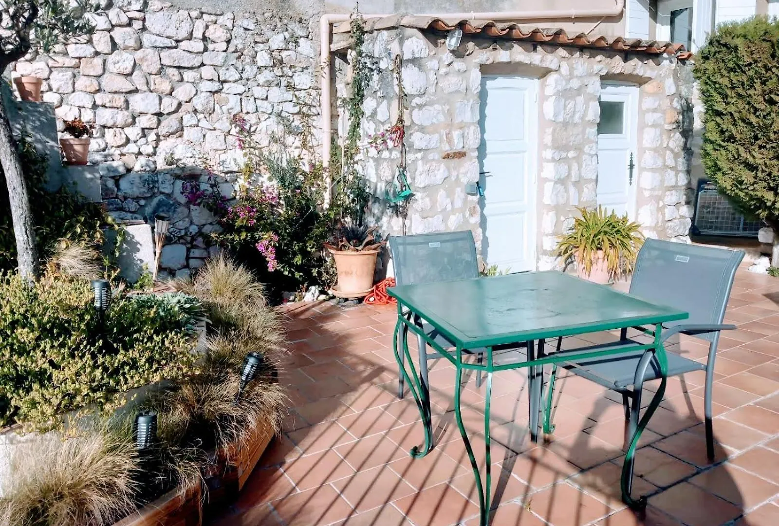 Les Terrasses De Ventabren Bed & Breakfast 0*,  France