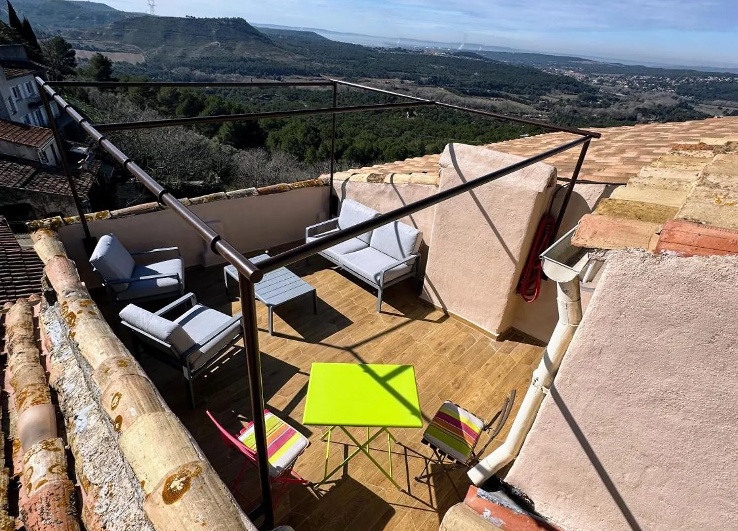 Les Terrasses De Ventabren Bed & Breakfast