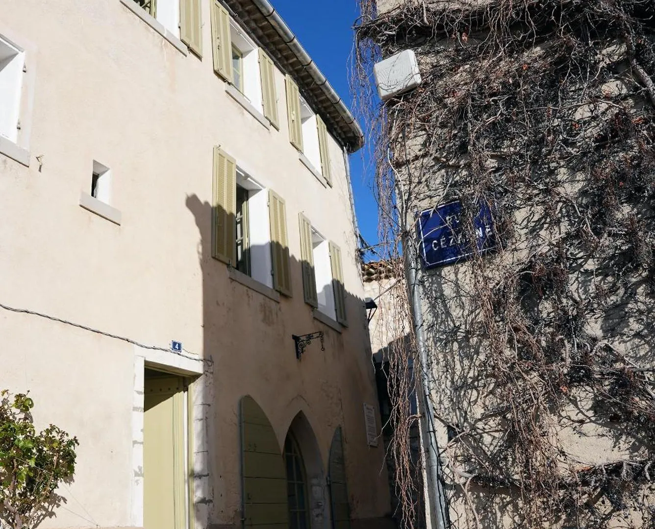 Les Terrasses De Ventabren Bed & Breakfast