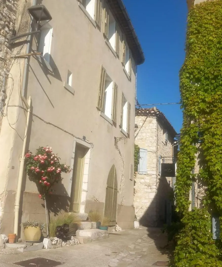 Les Terrasses De Ventabren Bed & Breakfast